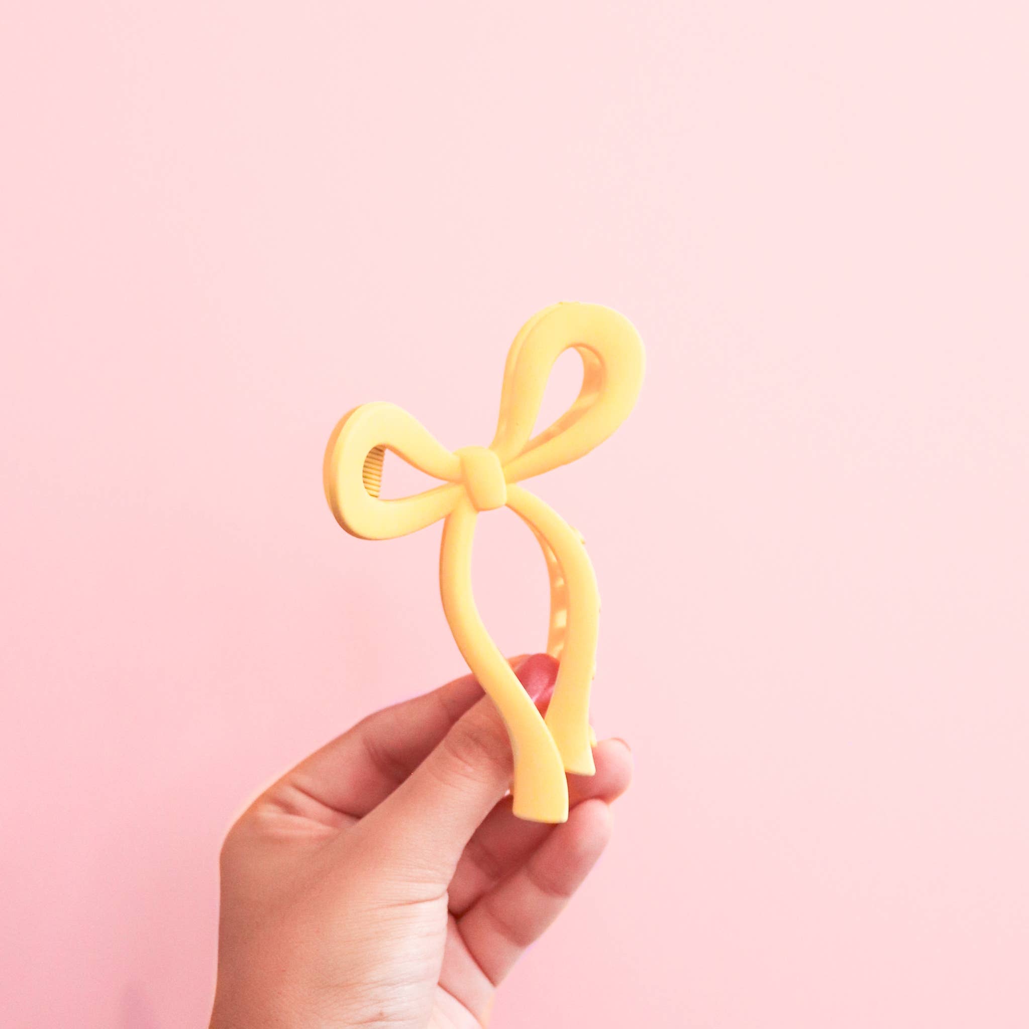 Charming Bow Hair Clip: Periwinkle